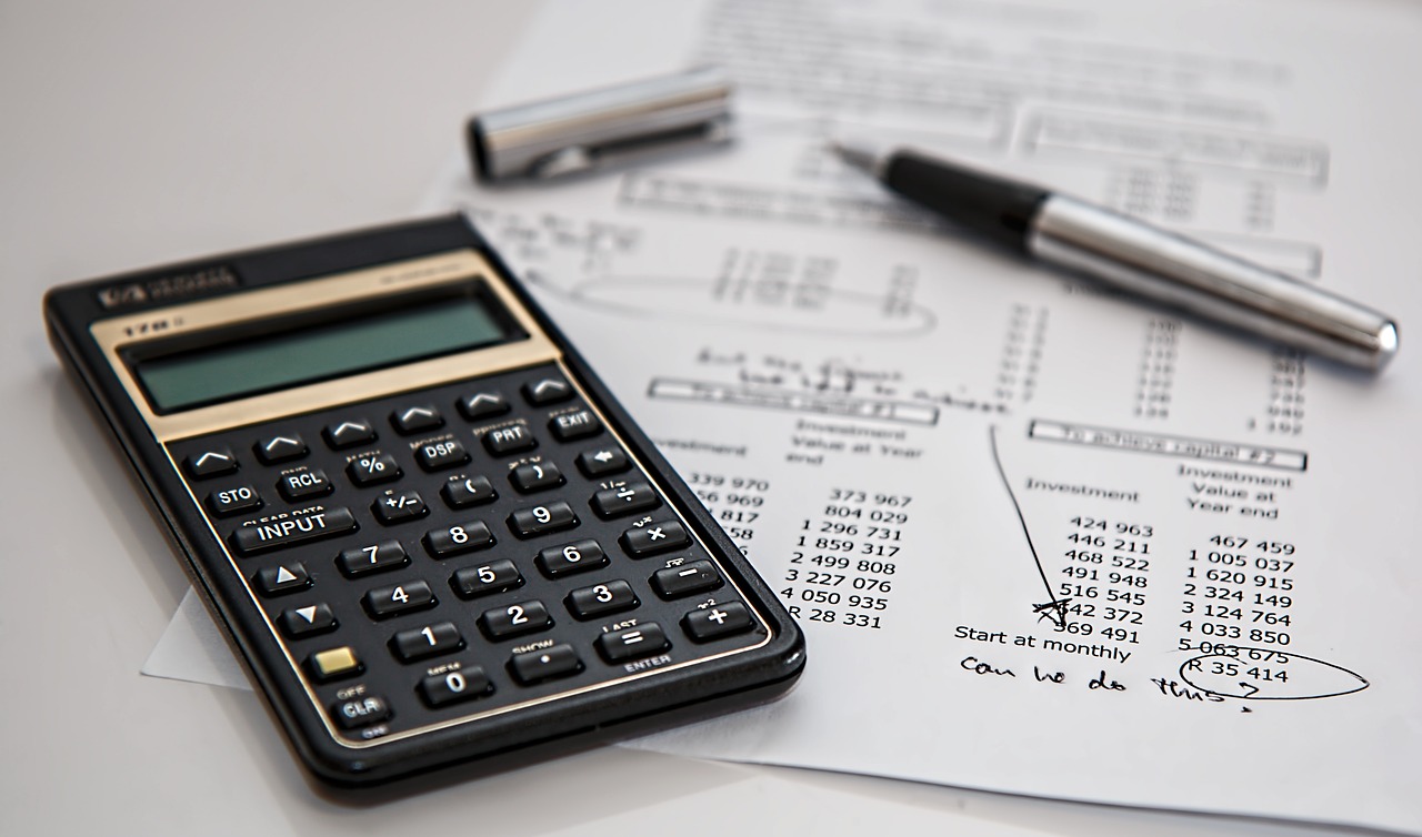 calculator-calculation-insurance-385506.jpg